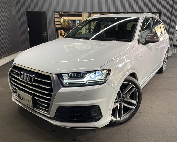 アウディQ7